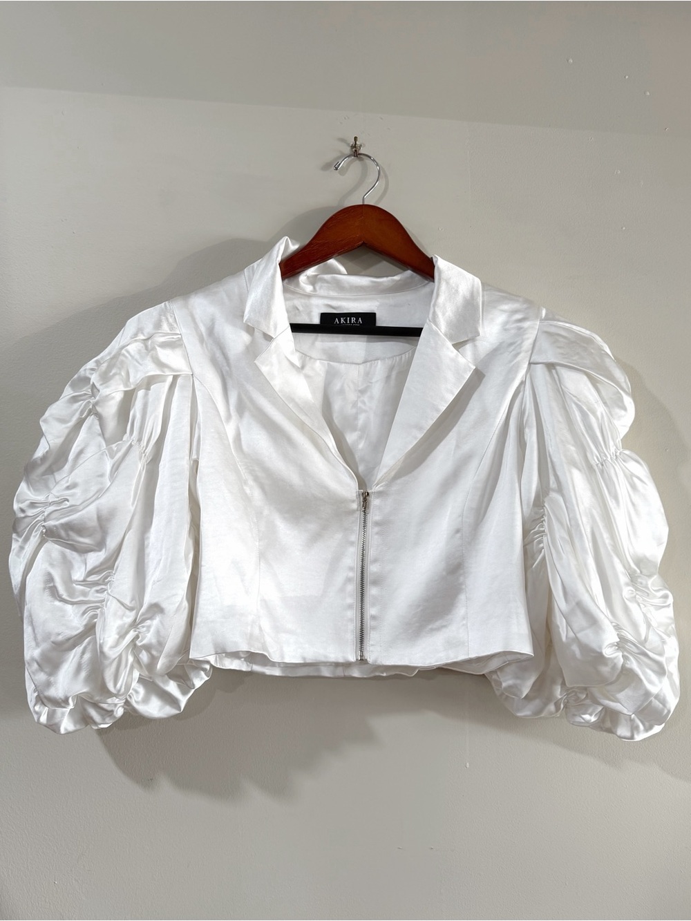 AKIRA Women's XL White Cropped Jacket Ruched Puff Sleeve Zip Front Y2K Glam